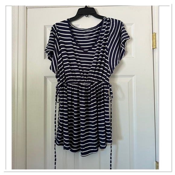 Women’s Flutter Short Sleeve Tie Waist Maternity Top Isabel Maternity by Ingrid - Picture 2 of 4